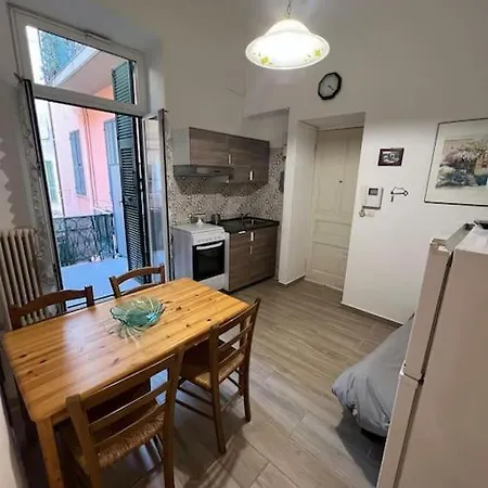 Nel Cuore - Bilocale In Centro * Санремо